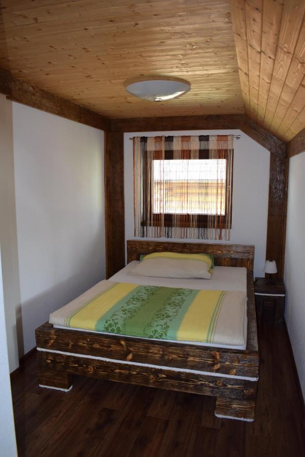 Zrubovy Dom - Moon Ferienhaus